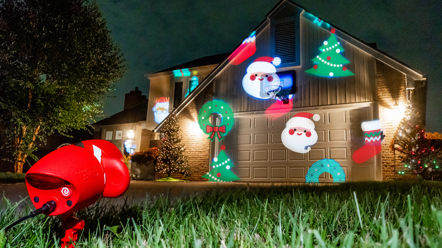 Outdoor Lighting Safety Tips for the Holiday Season with Star Shower